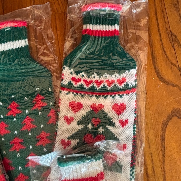 12 CHRISTMAS BOTTLE SWEATERS - Picture 6 of 10